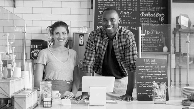 A couple running a restaurant: how to use social media to grow your businesses